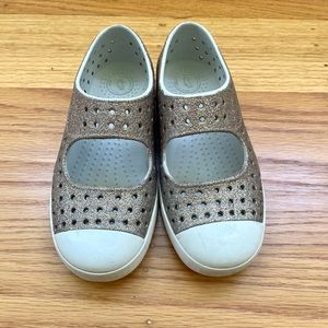 Native Shoes Size 10